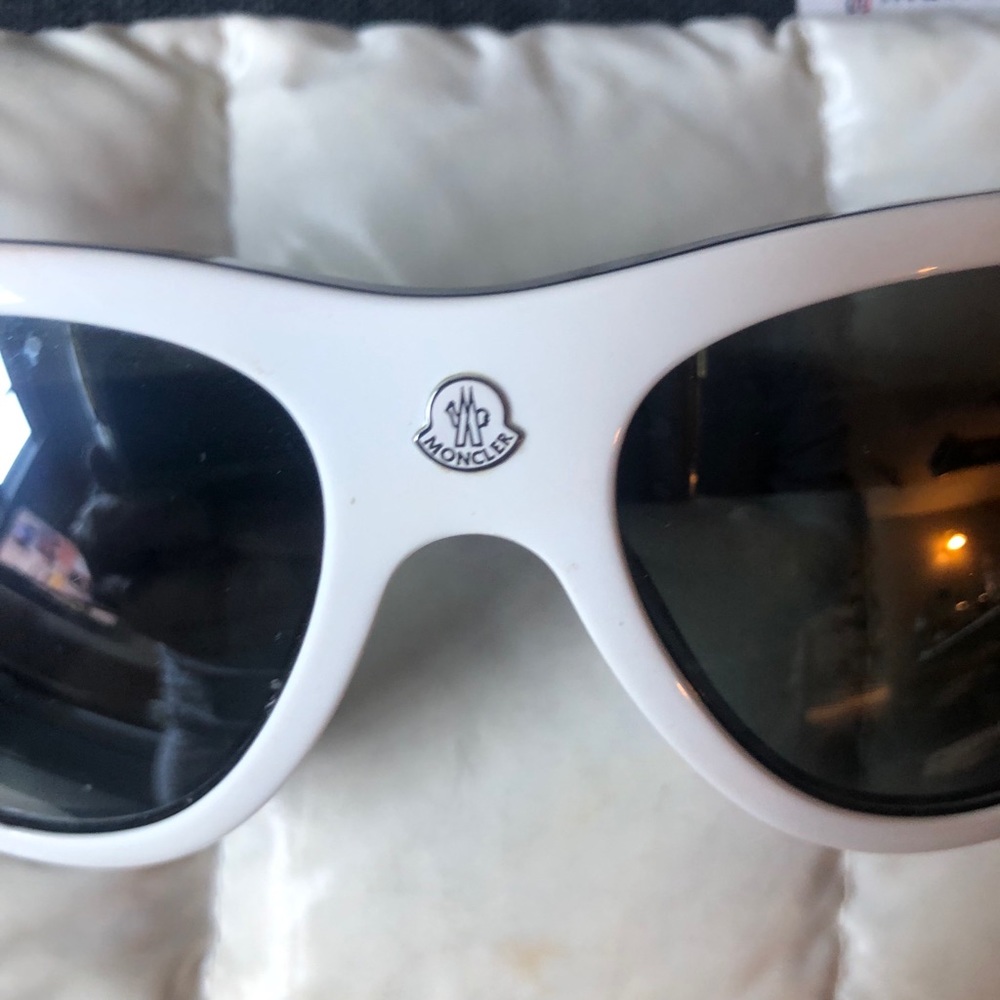 Moncler ski in style - Picture 3 of 4